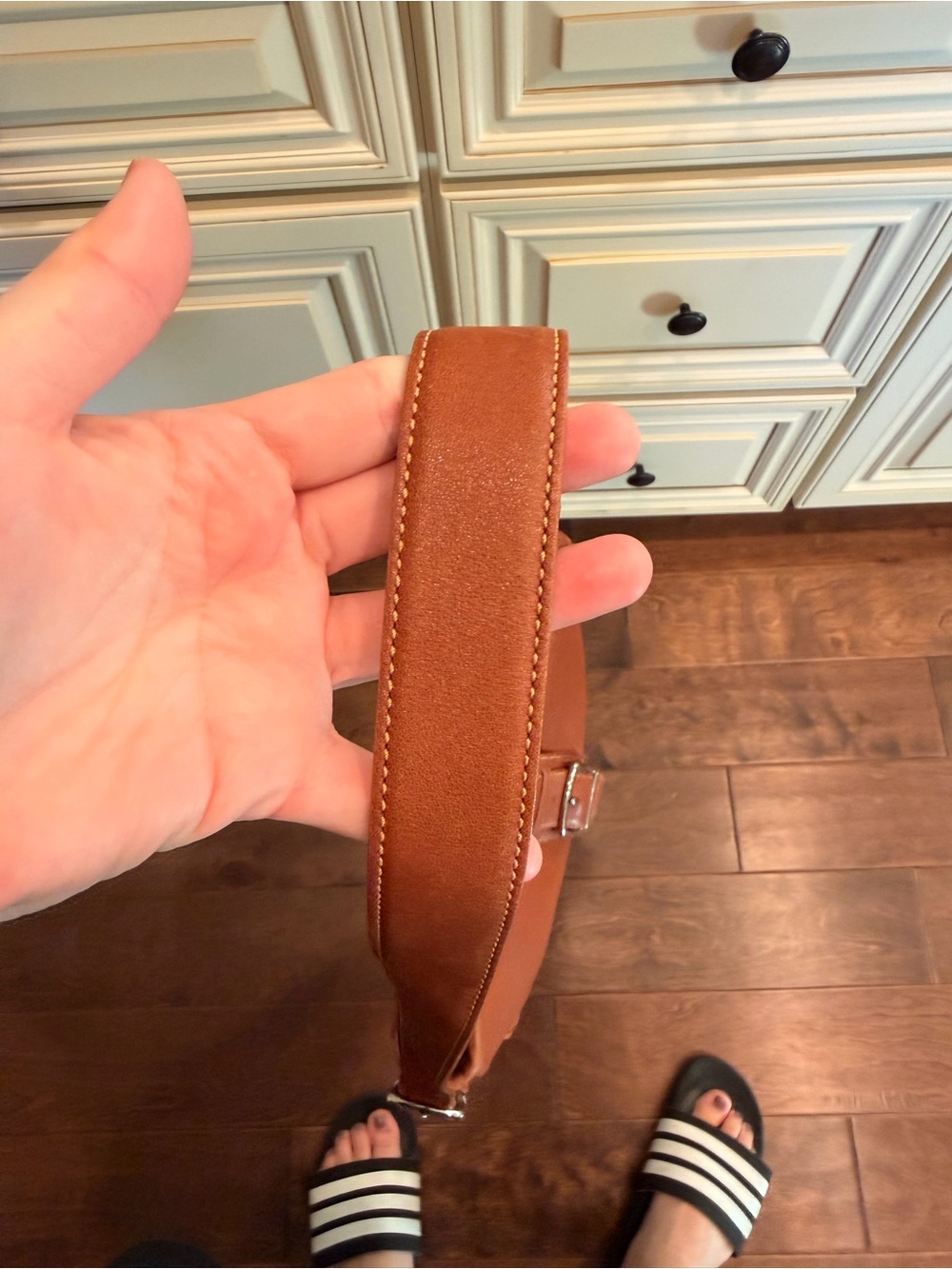 Coach Hampton Shoulder Bag - Picture 6 of 9